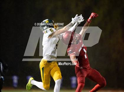 Thumbnail 1 in Richland vs Kennedy Catholic (WIAA 4A Round of 16) photogallery.
