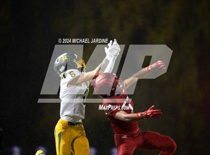 Thumbnail 2 in Richland vs Kennedy Catholic (WIAA 4A Round of 16) photogallery.