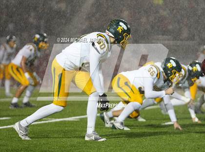 Thumbnail 1 in Richland vs Kennedy Catholic (WIAA 4A Round of 16) photogallery.