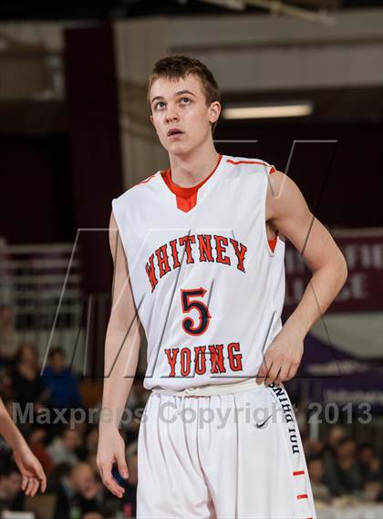 Thumbnail 2 in Long Beach Poly vs. Whitney Young (Spalding Hoophall Classic) photogallery.
