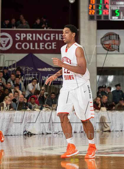 Thumbnail 3 in Long Beach Poly vs. Whitney Young (Spalding Hoophall Classic) photogallery.