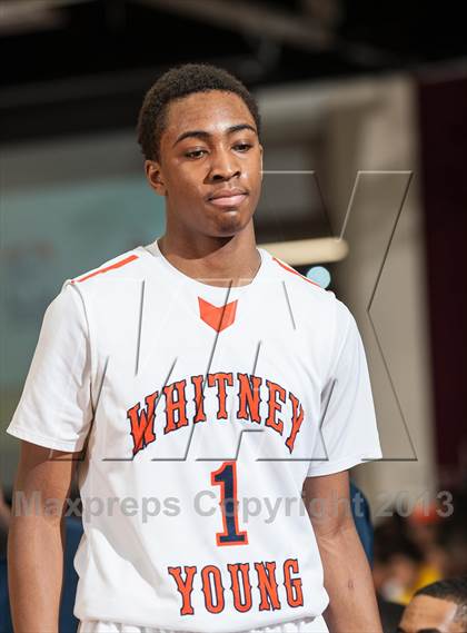 Thumbnail 3 in Long Beach Poly vs. Whitney Young (Spalding Hoophall Classic) photogallery.