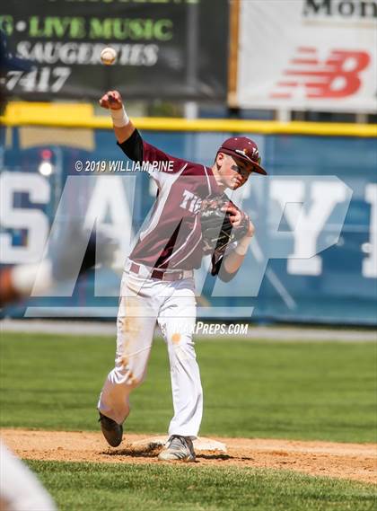 Thumbnail 2 in Suffern vs. Kingston (NYSPHSAA Class AA Regional Final) photogallery.