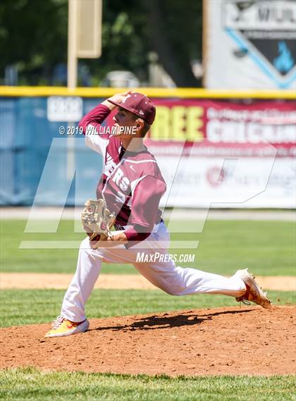 Thumbnail 2 in Suffern vs. Kingston (NYSPHSAA Class AA Regional Final) photogallery.