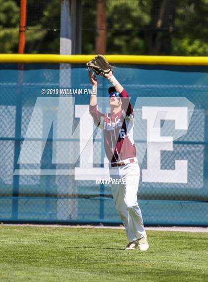 Thumbnail 3 in Suffern vs. Kingston (NYSPHSAA Class AA Regional Final) photogallery.
