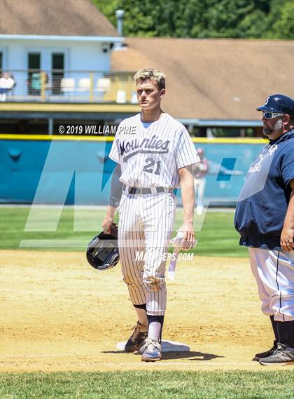 Thumbnail 3 in Suffern vs. Kingston (NYSPHSAA Class AA Regional Final) photogallery.