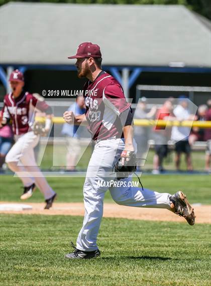 Thumbnail 2 in Suffern vs. Kingston (NYSPHSAA Class AA Regional Final) photogallery.