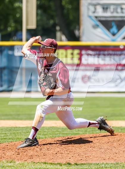 Thumbnail 3 in Suffern vs. Kingston (NYSPHSAA Class AA Regional Final) photogallery.