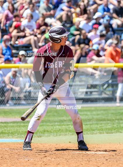 Thumbnail 1 in Suffern vs. Kingston (NYSPHSAA Class AA Regional Final) photogallery.