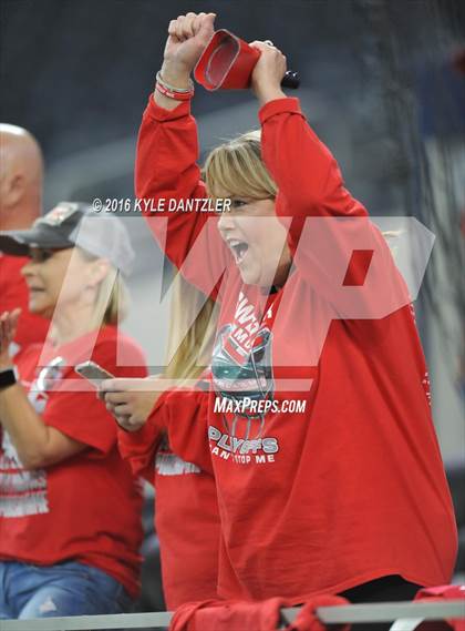 Thumbnail 2 in West Orange-Stark vs. Sweetwater (UIL 4A Division 2 Final) photogallery.