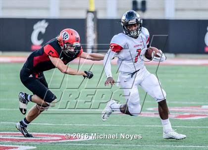 Thumbnail 2 in Indian Hill vs. New Richmond (Crosstown Showdown) photogallery.