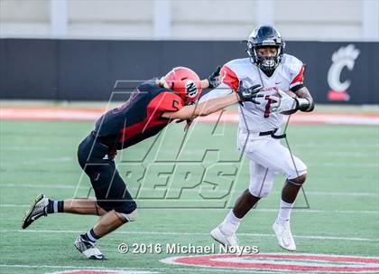 Thumbnail 1 in Indian Hill vs. New Richmond (Crosstown Showdown) photogallery.