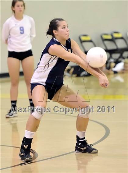 Thumbnail 2 in Yucaipa vs Santa Margarita (Aloha Cougar Classic) photogallery.