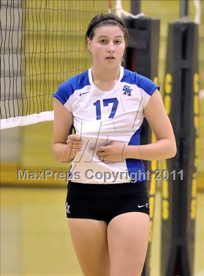 Thumbnail 3 in Yucaipa vs Santa Margarita (Aloha Cougar Classic) photogallery.