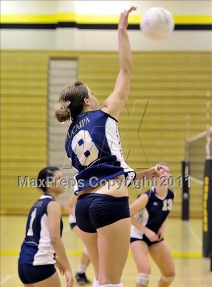 Thumbnail 3 in Yucaipa vs Santa Margarita (Aloha Cougar Classic) photogallery.