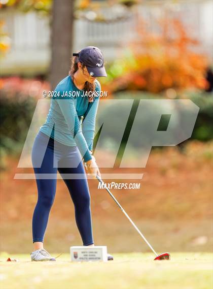 Thumbnail 1 in NCHSAA 4A Finals (Round 2) photogallery.