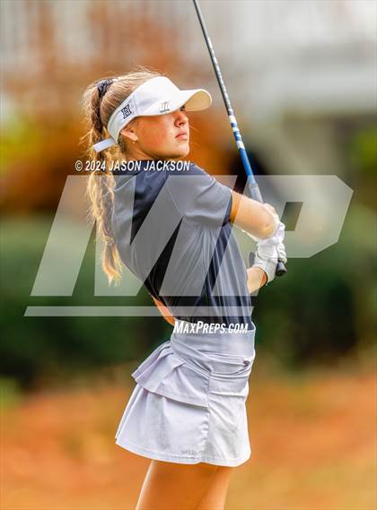 Thumbnail 1 in NCHSAA 4A Finals (Round 2) photogallery.