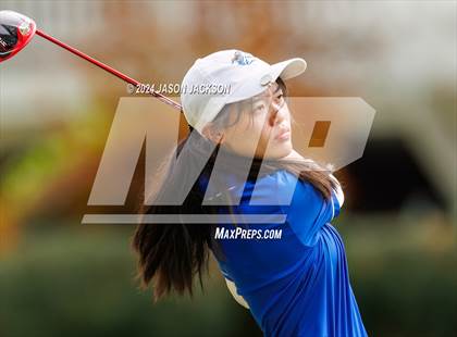 Thumbnail 1 in NCHSAA 4A Finals (Round 2) photogallery.