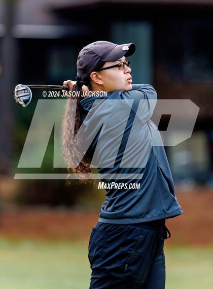 Thumbnail 2 in NCHSAA 4A Finals (Round 2) photogallery.