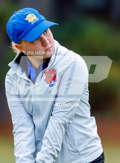 Thumbnail 3 in NCHSAA 4A Finals (Round 2) photogallery.