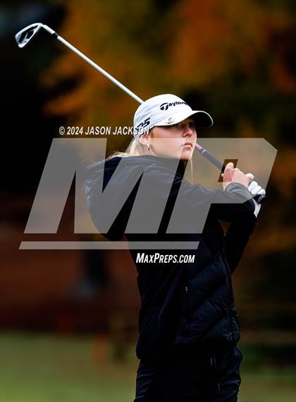 Thumbnail 1 in NCHSAA 4A Finals (Round 2) photogallery.