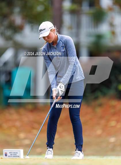 Thumbnail 2 in NCHSAA 4A Finals (Round 2) photogallery.