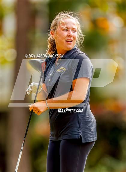 Thumbnail 1 in NCHSAA 4A Finals (Round 2) photogallery.