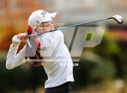 Thumbnail 1 in NCHSAA 4A Finals (Round 2) photogallery.