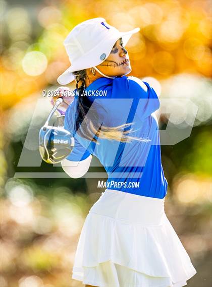 Thumbnail 2 in NCHSAA 4A Finals (Round 2) photogallery.