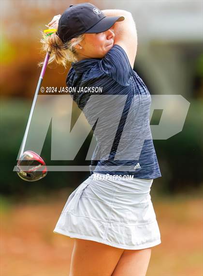 Thumbnail 3 in NCHSAA 4A Finals (Round 2) photogallery.