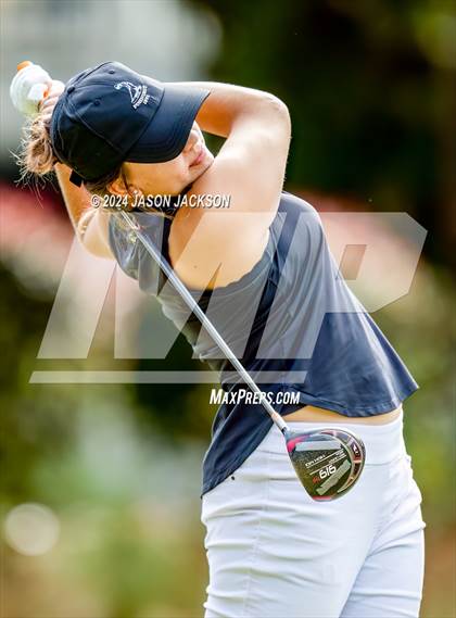 Thumbnail 2 in NCHSAA 4A Finals (Round 2) photogallery.