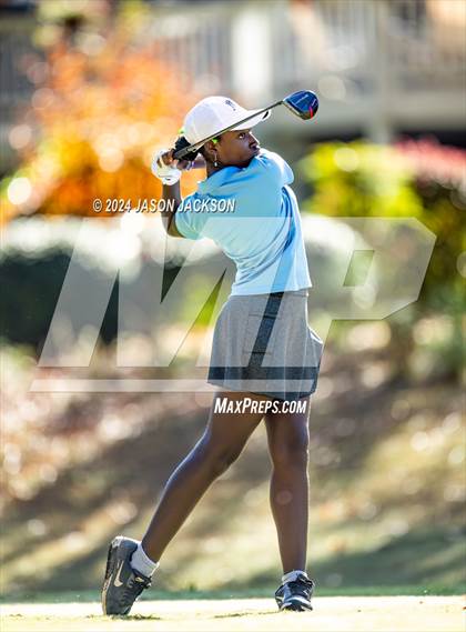 Thumbnail 2 in NCHSAA 4A Finals (Round 2) photogallery.