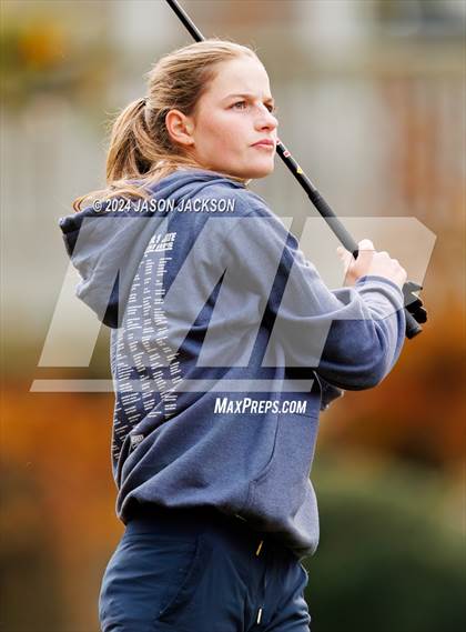 Thumbnail 2 in NCHSAA 4A Finals (Round 2) photogallery.