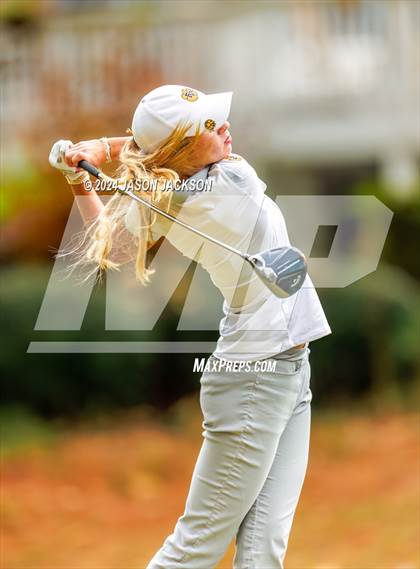 Thumbnail 2 in NCHSAA 4A Finals (Round 2) photogallery.