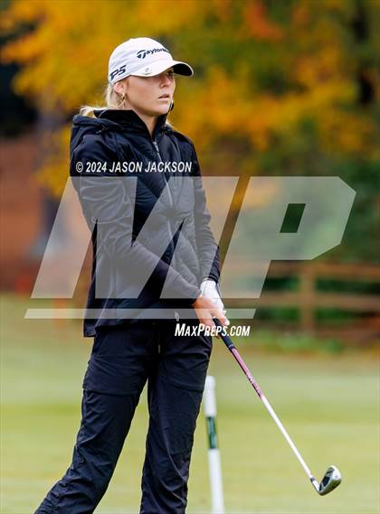 Thumbnail 1 in NCHSAA 4A Finals (Round 2) photogallery.