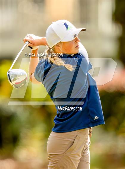 Thumbnail 3 in NCHSAA 4A Finals (Round 2) photogallery.