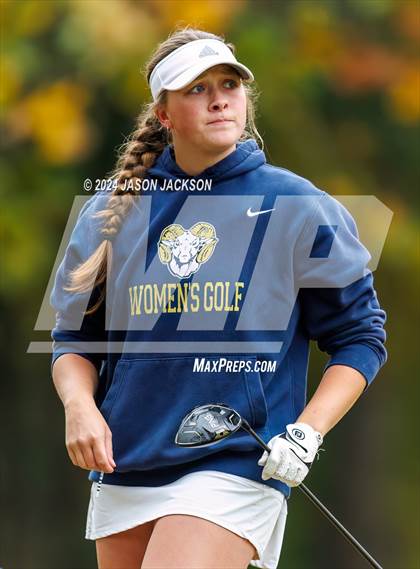 Thumbnail 1 in NCHSAA 4A Finals (Round 2) photogallery.