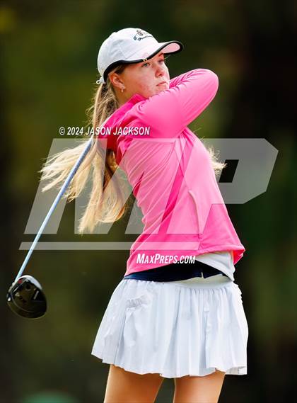 Thumbnail 1 in NCHSAA 4A Finals (Round 2) photogallery.