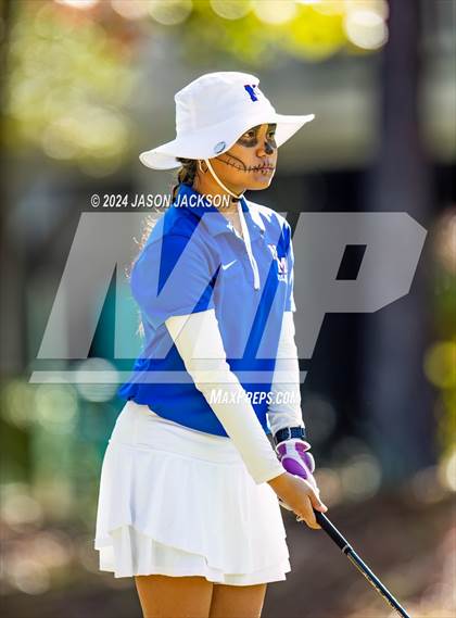 Thumbnail 2 in NCHSAA 4A Finals (Round 2) photogallery.