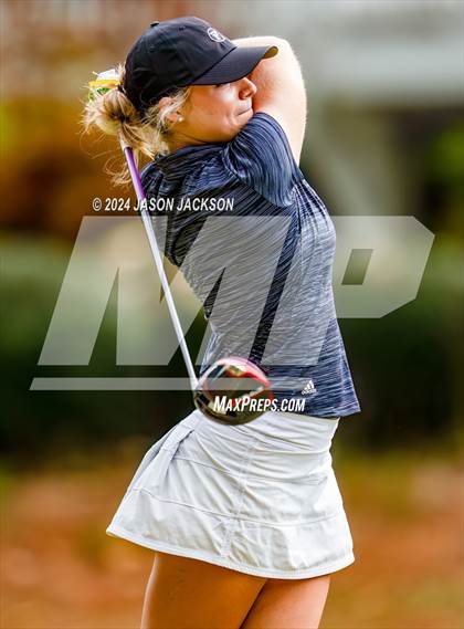 Thumbnail 2 in NCHSAA 4A Finals (Round 2) photogallery.
