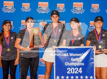 Thumbnail 1 in NCHSAA 4A Finals (Round 2) photogallery.