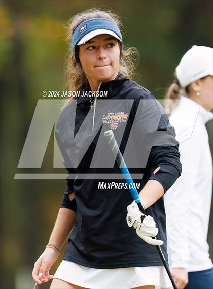 Thumbnail 1 in NCHSAA 4A Finals (Round 2) photogallery.