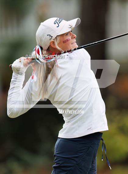 Thumbnail 1 in NCHSAA 4A Finals (Round 2) photogallery.