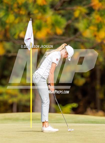 Thumbnail 1 in NCHSAA 4A Finals (Round 2) photogallery.
