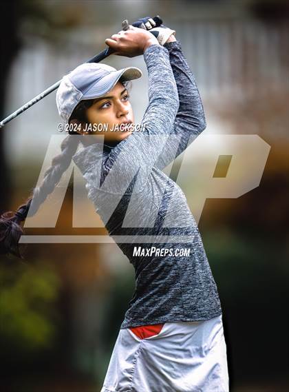 Thumbnail 1 in NCHSAA 4A Finals (Round 2) photogallery.