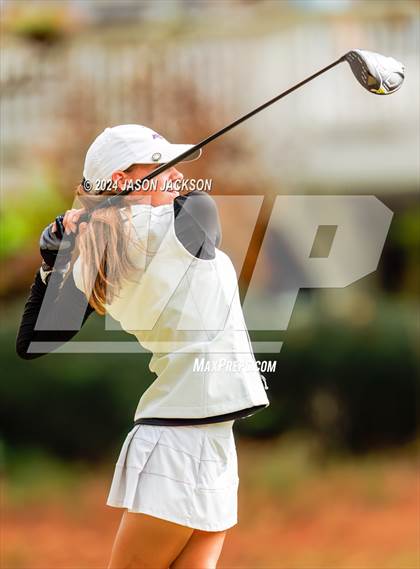 Thumbnail 2 in NCHSAA 4A Finals (Round 2) photogallery.