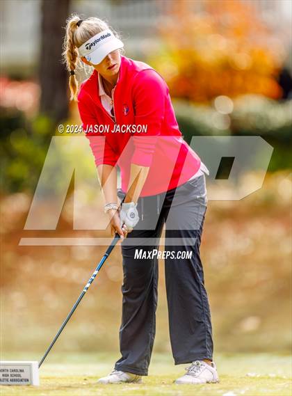Thumbnail 1 in NCHSAA 4A Finals (Round 2) photogallery.