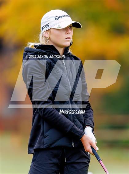 Thumbnail 2 in NCHSAA 4A Finals (Round 2) photogallery.