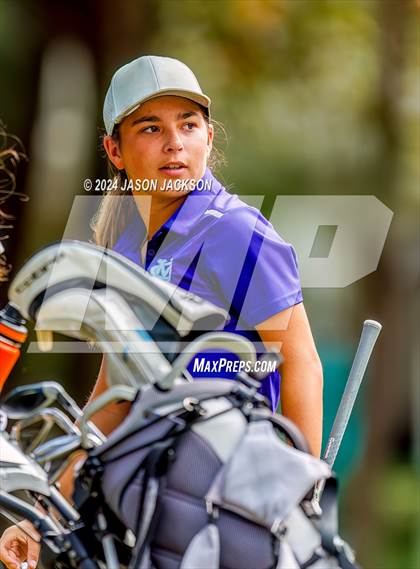 Thumbnail 1 in NCHSAA 4A Finals (Round 2) photogallery.