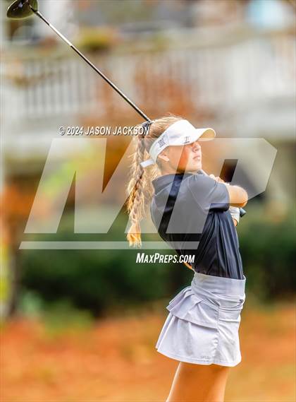 Thumbnail 3 in NCHSAA 4A Finals (Round 2) photogallery.
